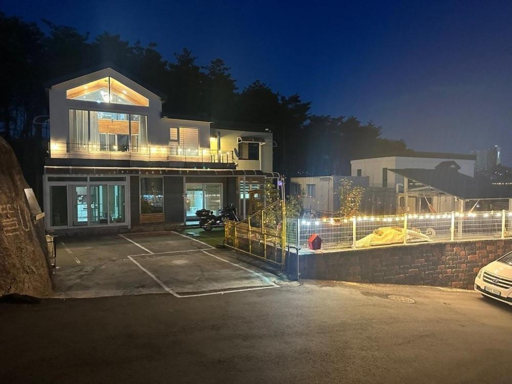 Sokcho Ulsanbawi Bed And Breakfast Exterior foto